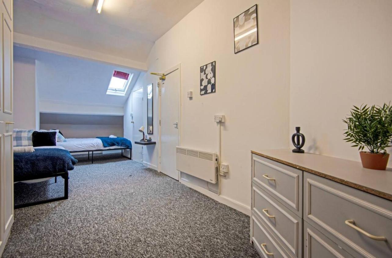 5 Minute Walk From Bury City Centre -1 Bed Flat المظهر الخارجي الصورة
